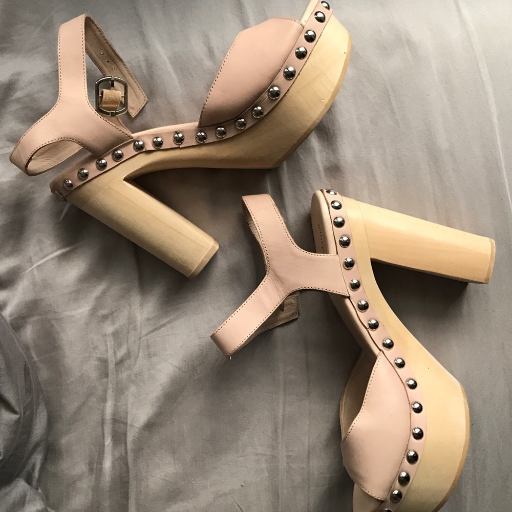 Jeffrey Campbell nude heels size 9 (never worn)