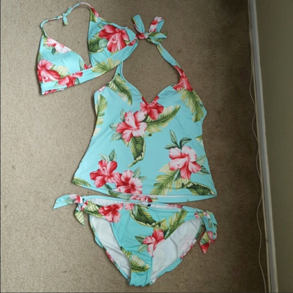 Hawaiian floral three-piece.
