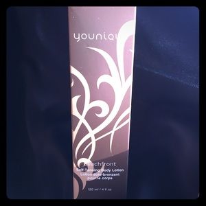 Younique's Beachfront Self Tanning Body Lotion 👙