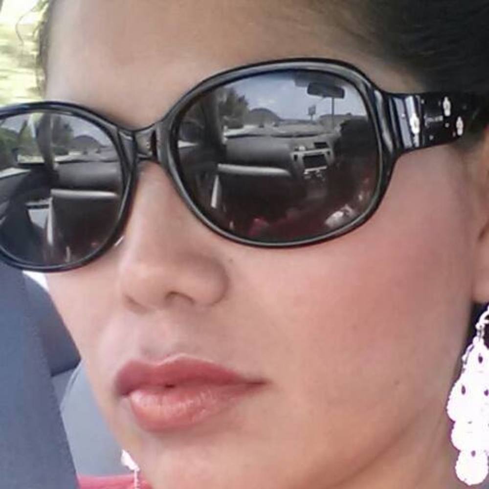 Meet your Posher, Lorenza