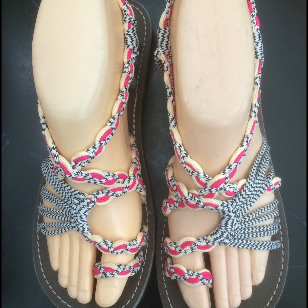 Size 8 Sandles - Picture 2 of 3