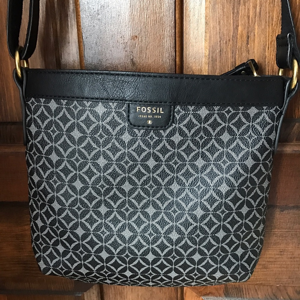 Fossil purse