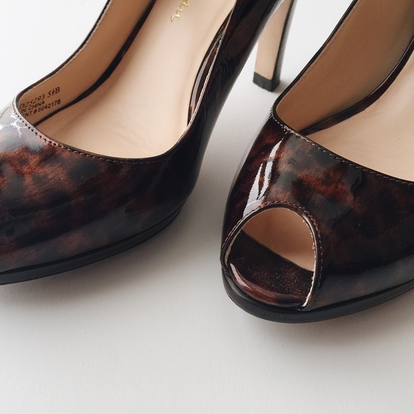 Cole Haan Tortoise Print Peep Toe Maryjanes - Picture 2 of 4