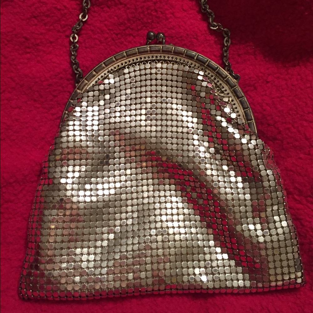 Vintage Whiting & Davis small silver mesh bag!