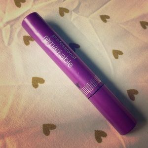 Professional Remarkable Mascara