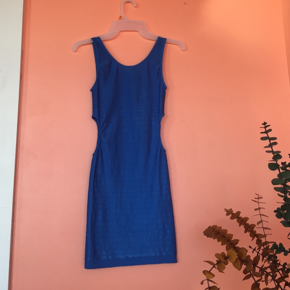 Bebe blue side cut dress M size - Picture 2 of 4