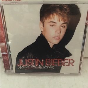 Justin Bieber CD "Under the Mistletoe"