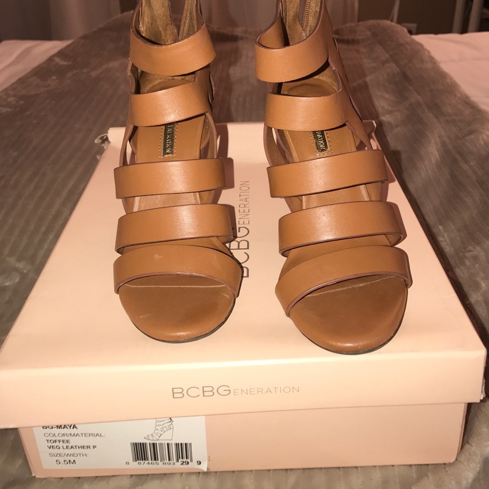 BCBG Wedges