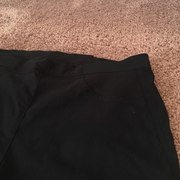 Alfani petite women's black dress pants 6P - Picture 3 of 4