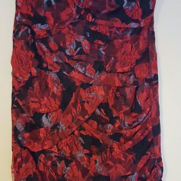 Floral Lace Strapless Bodycon Dress - Picture 3 of 4