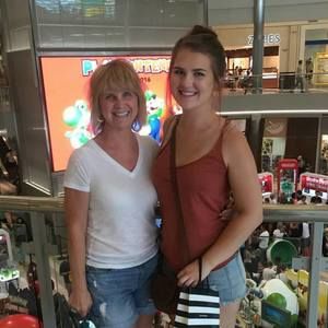 Meet your Posher, Melanie