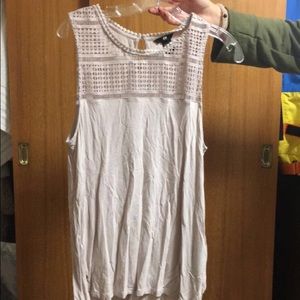 Sleeveless lavender crochet top