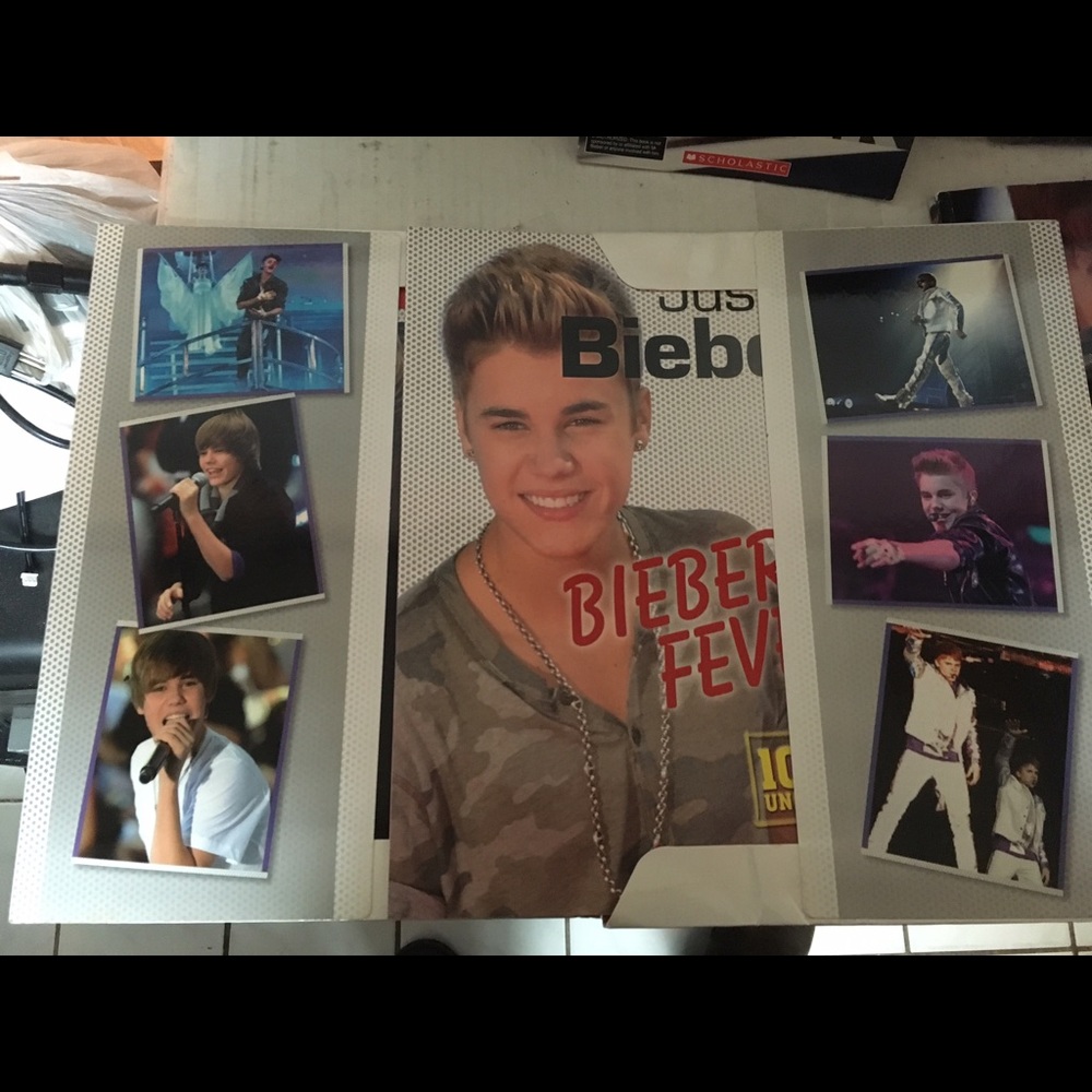 SALE!! Justin Bieber 8x10 Prints/ Book