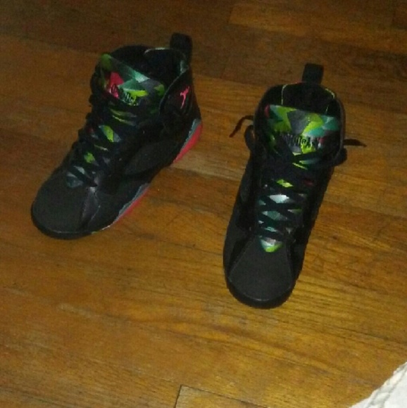 Aj 7 - Picture 1 of 1