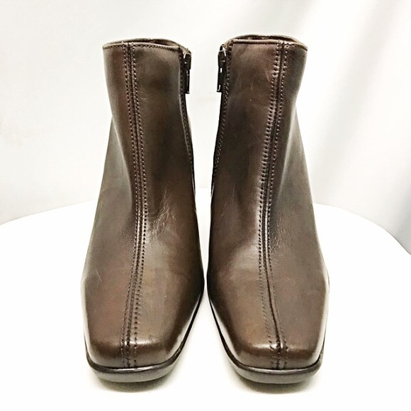 LA CANADIENNE ankle booties - NEW! - Picture 2 of 4