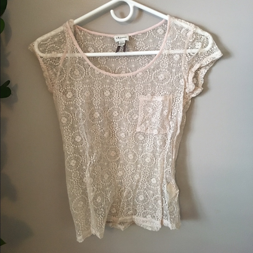 Lace light pink shirt