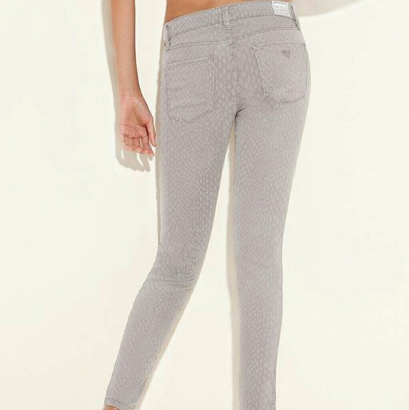 Guess Snake-Printed Gray Jeans Size 28 - Picture 2 of 4