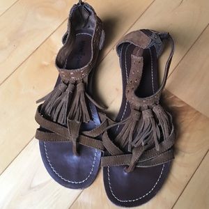 Minnetonka brown suede sandals 7