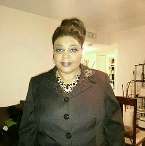 Meet your Posher, Sheila