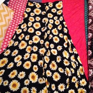 Sunflower Floral long skirt Forever 21