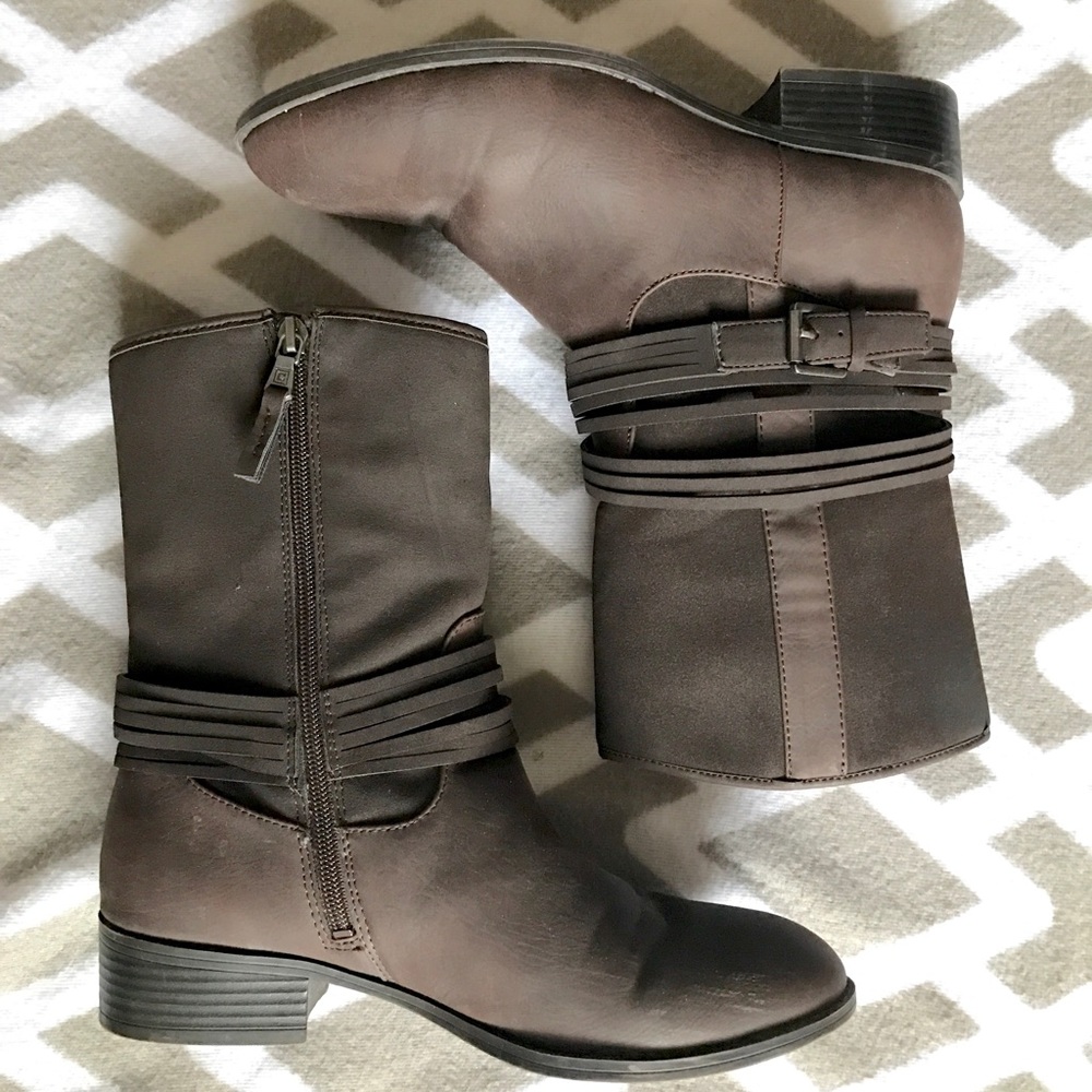 Mid-calf brown boots