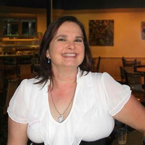 Meet your Posher, Lynette