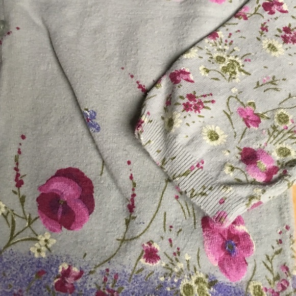 Floral cardigan. Small. Gently worn - Picture 2 of 4