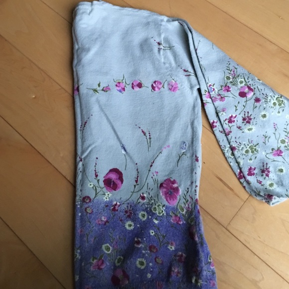 Floral cardigan. Small. Gently worn - Picture 4 of 4