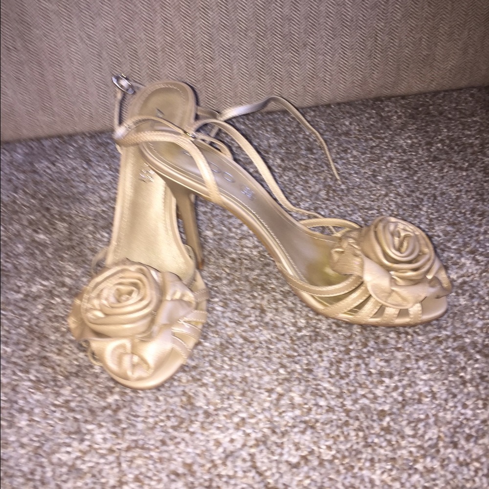 Aldo nude sandals