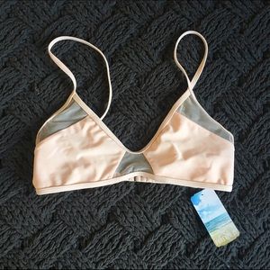 NWT forever 21 bikini top
