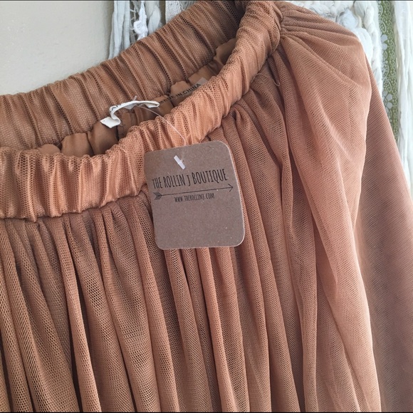 Tulle Skirt :: Midi - Picture 3 of 3