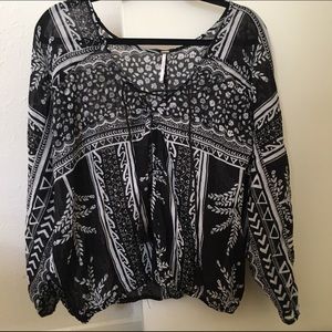 Black and white Free People top! Great condition