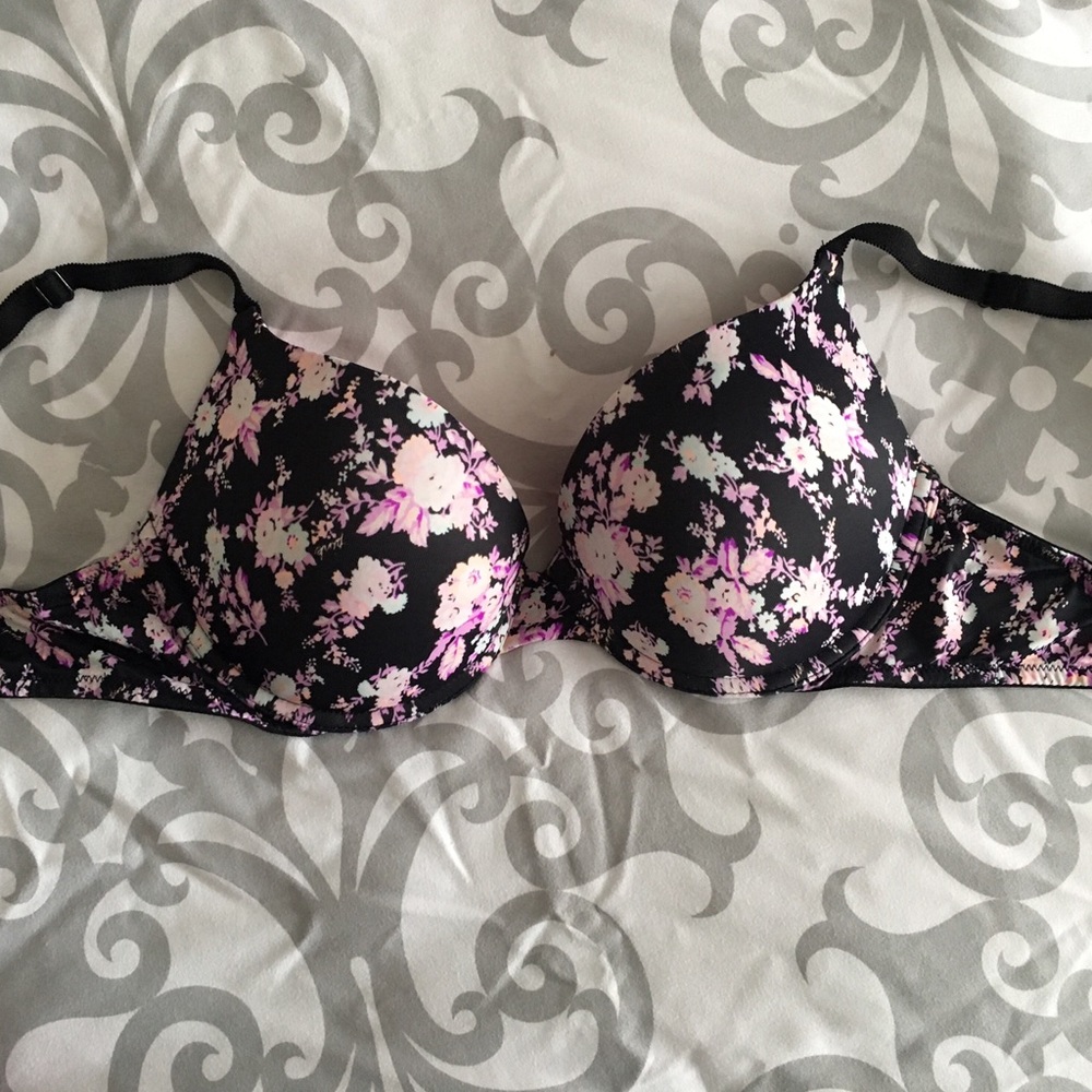 VS PINK Wear Everywhere Bra