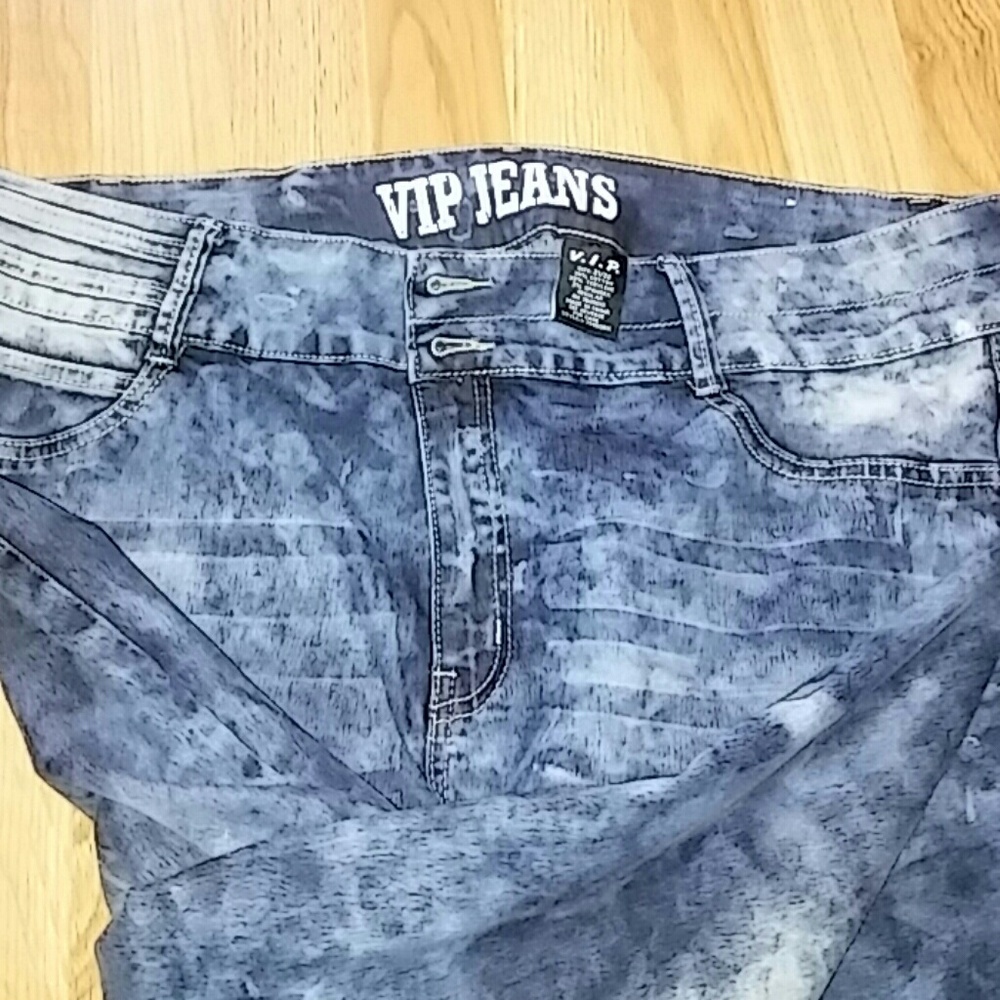 Jeans - Picture 2 of 2