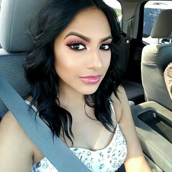 🚫SOLD🚫Bedazzled crop top - Picture 4 of 4