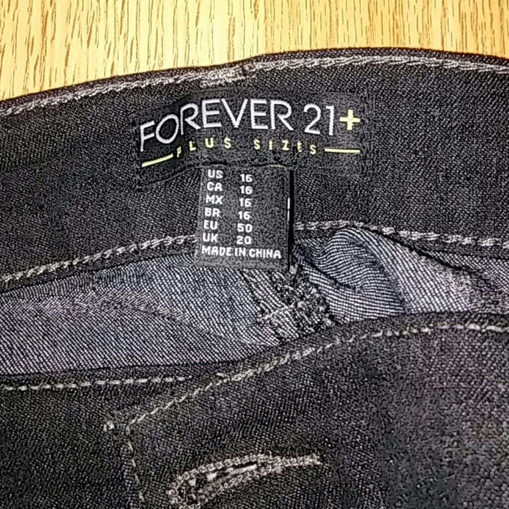 Jeans - Picture 2 of 3