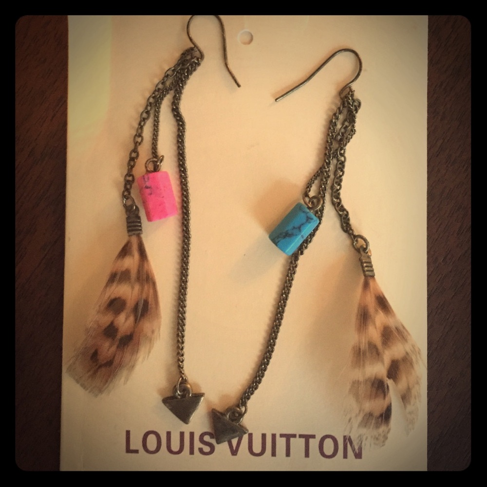 Feathery awesome ... Not LV