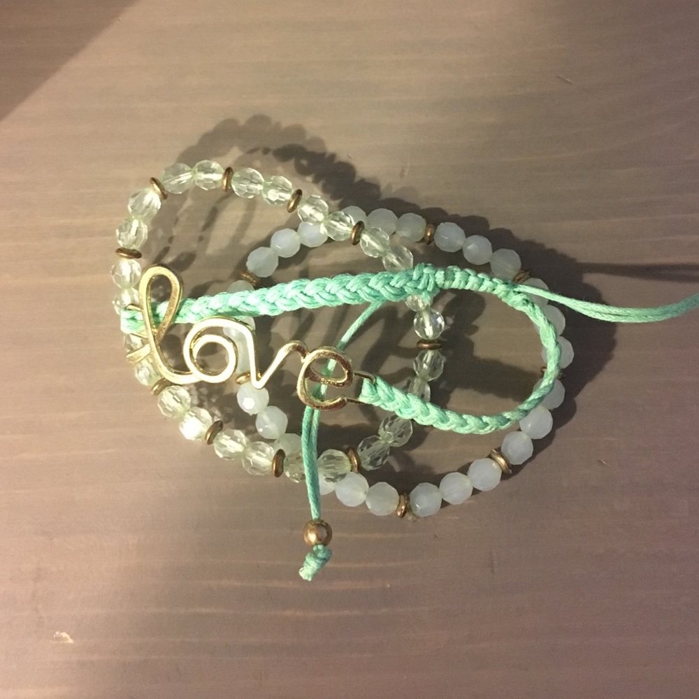 Matching bracelet set
