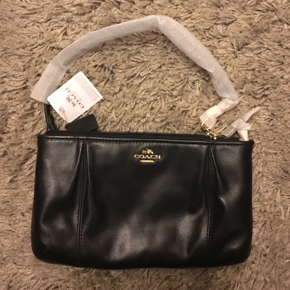 Coach wristlet leather