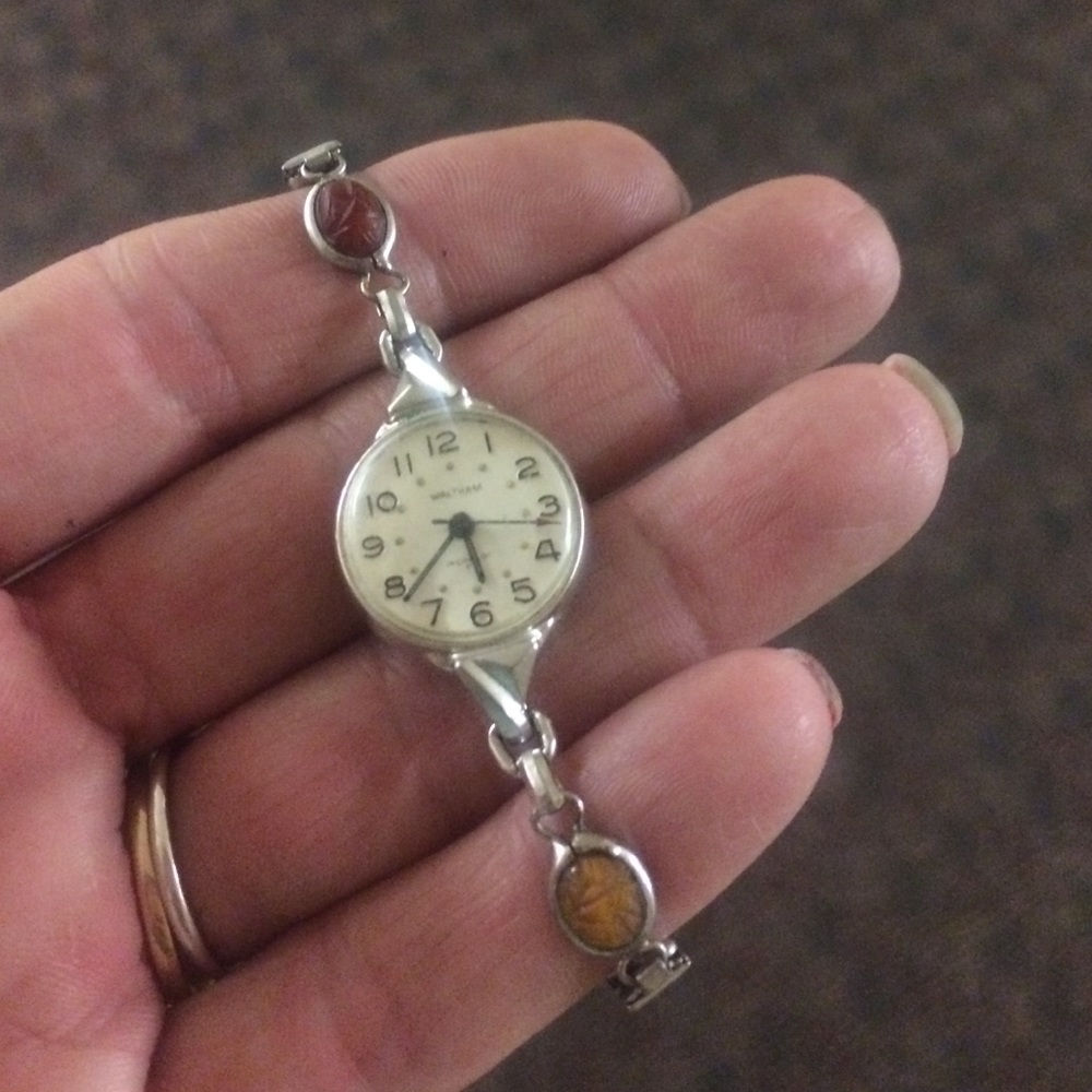 Vintage Waltham scarab bracelet watch🌺17 jewel