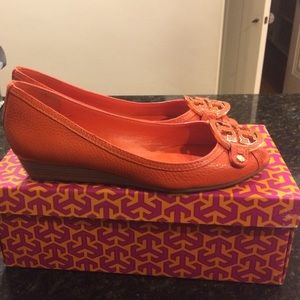 🎉SALE🎉 Tory Burch Orange Amanda Demi Wedge