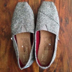 Toms shoes never worn Size 91/2