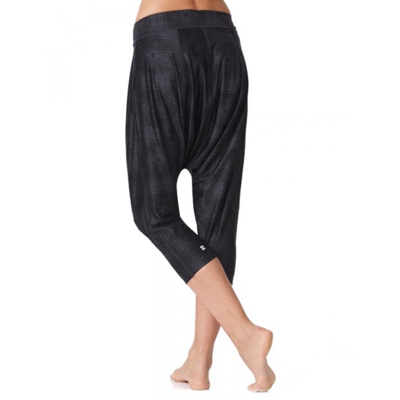 Sweaty Betty Harem Yoga Crop Pants Small - Picture 1 of 4