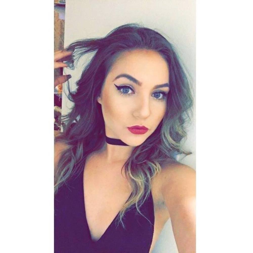 Meet your Posher, Val