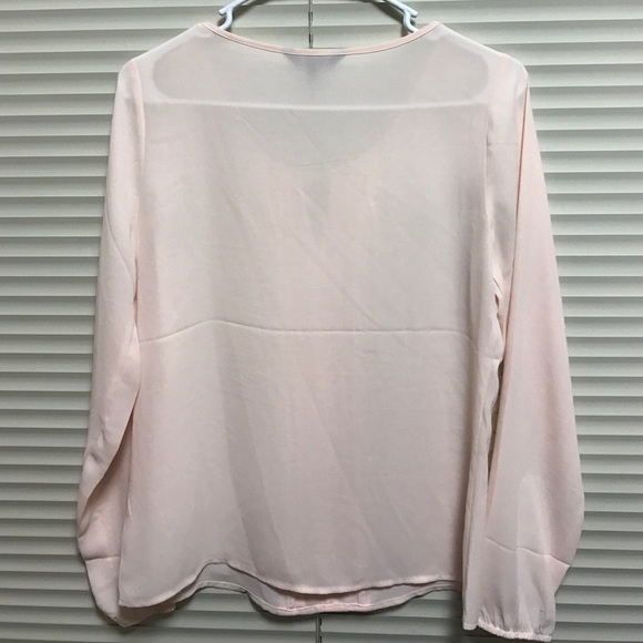 Express Blouse - Picture 2 of 3