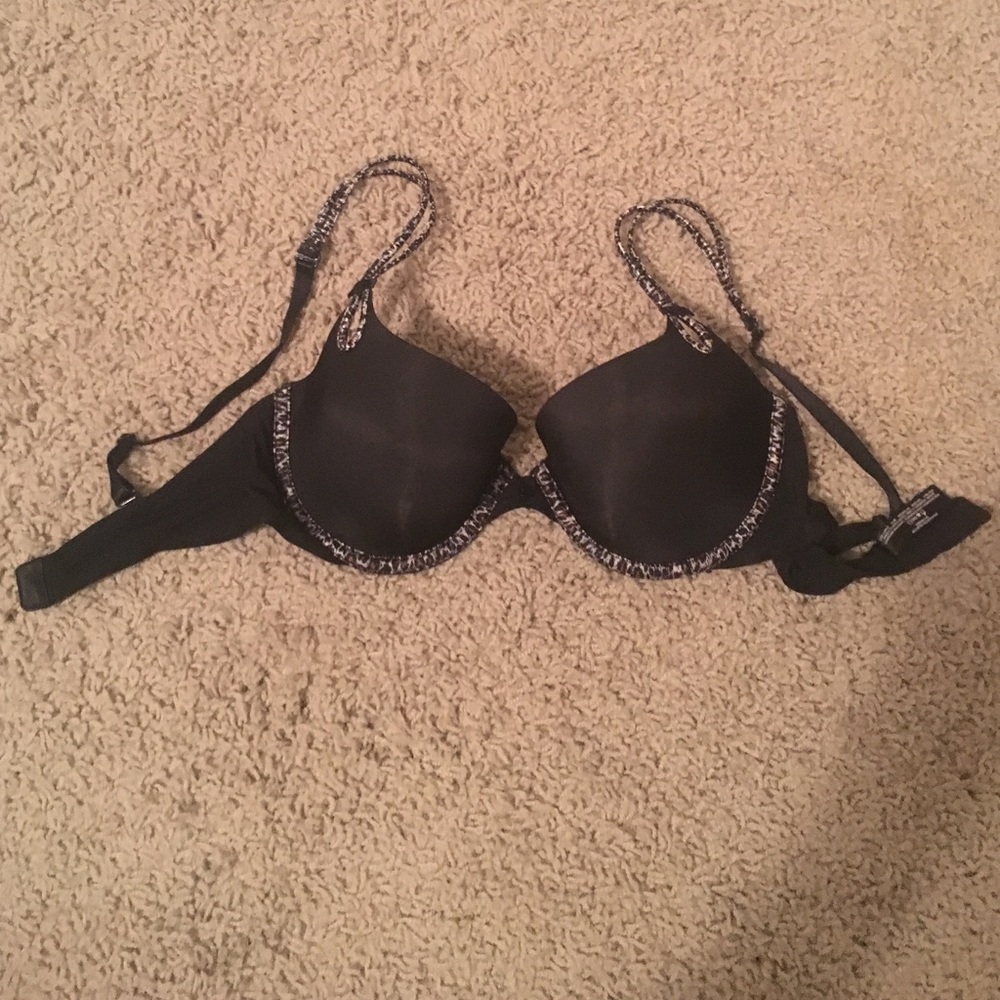 Victoria's Secret Bra size 32D