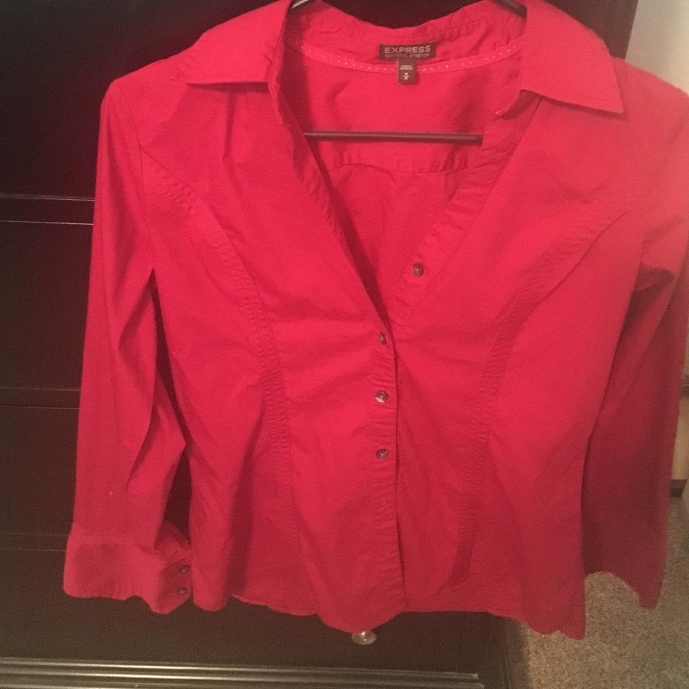 Red express top size medium