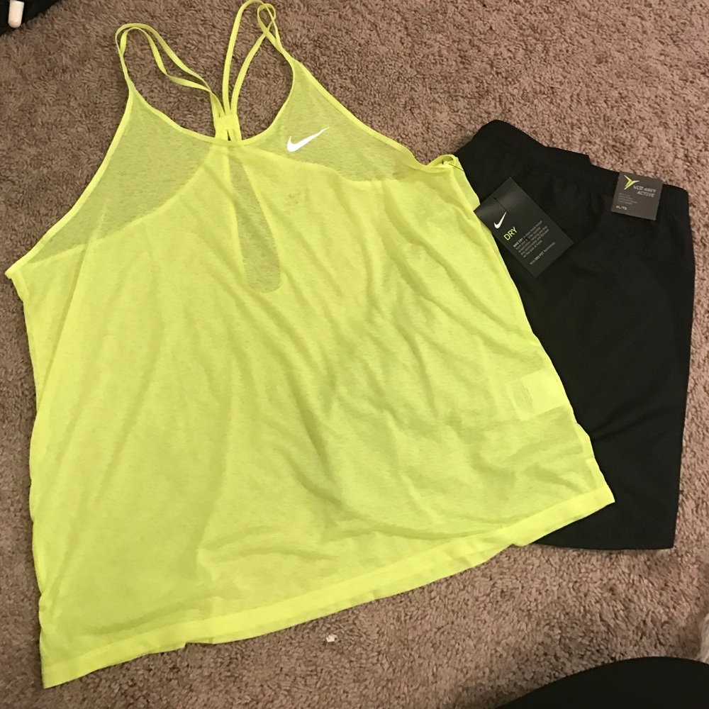 Nike Dri-Fit Top !!NWT!!