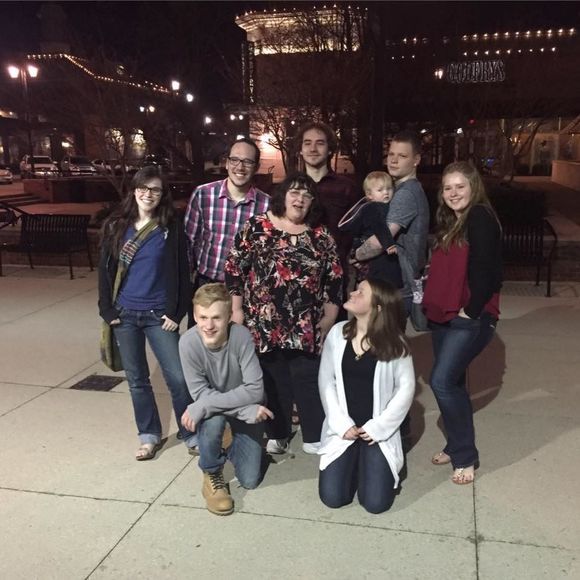 Meet your Posher, Stephanie - Picture 1 of 1