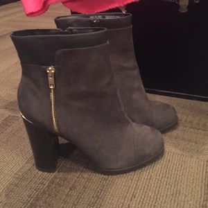 Juicy Couture gray heel boots